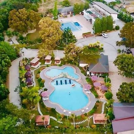 Floating Sanctuary Resort Powered By Cocotel Bulacan Exterior foto